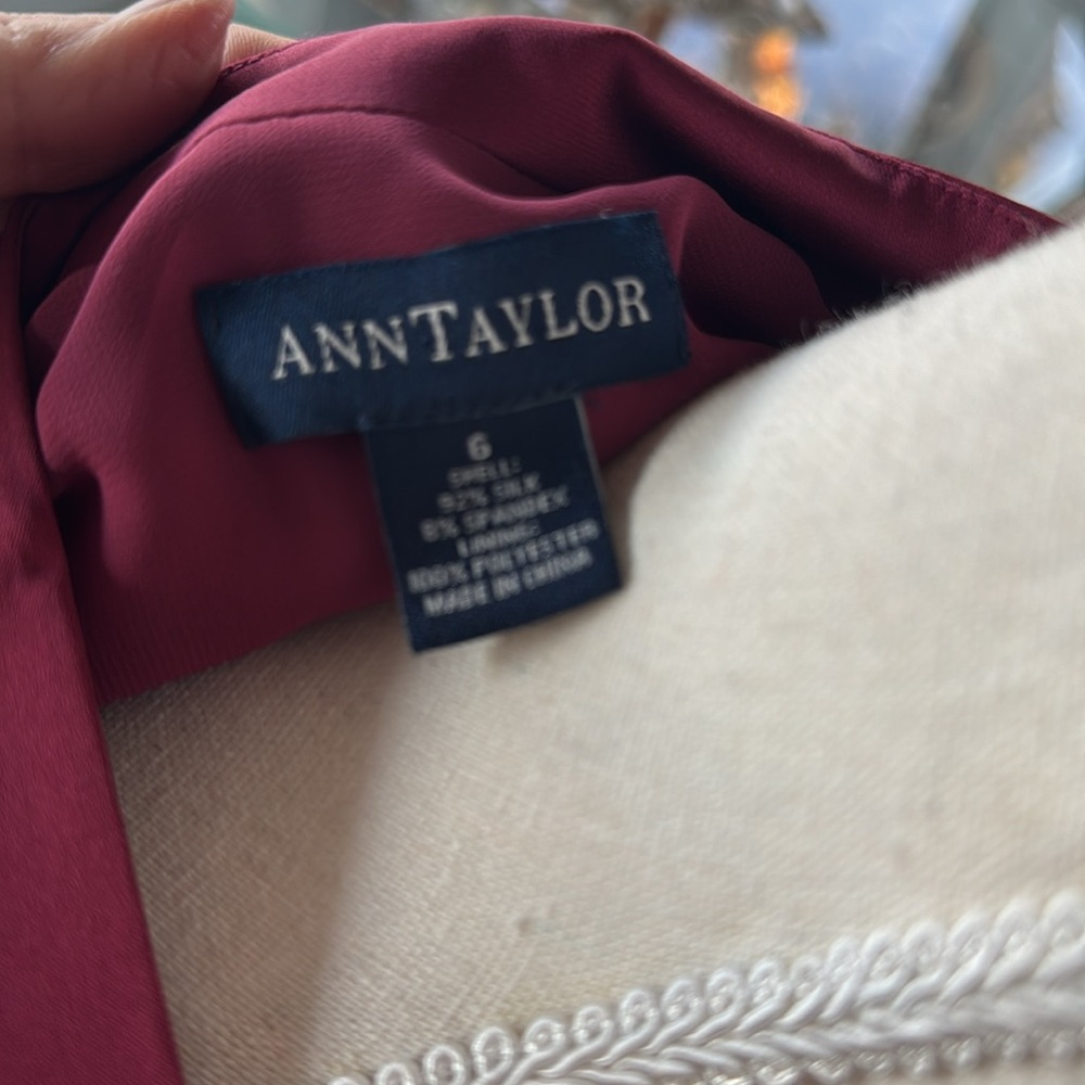 Ann Taylor size 6, maroon silk top - Picture 5 of 5